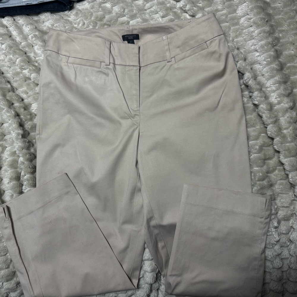 Anne Taylor Like new sz 4P in Tan, waist 14.5” across lying flat, and length 24”